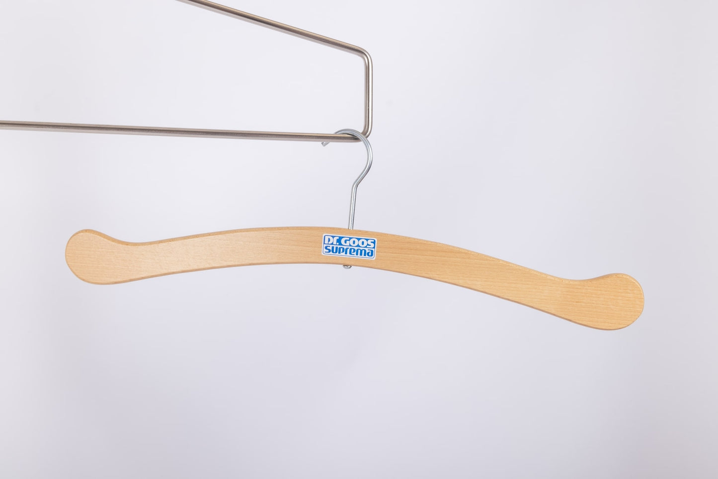Holzbügel, Wooden-hanger for lead aprons, lead vests - Dr. Goos Suprema GmbH